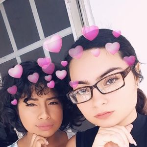 Meet your Posher, Emilee